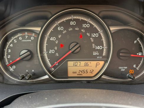 Used 2017 Toyota Yaris L FWD image 19