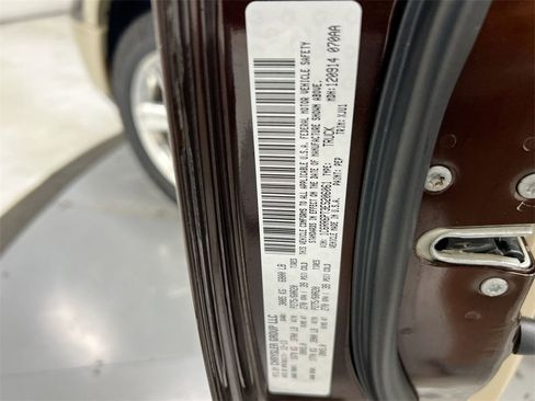 Used 2014 RAM 1500 Laramie Longhorn w/ Convenience Group image 29