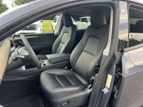 Used 2023 Tesla Model Y Long Range AWD/4WD image 14
