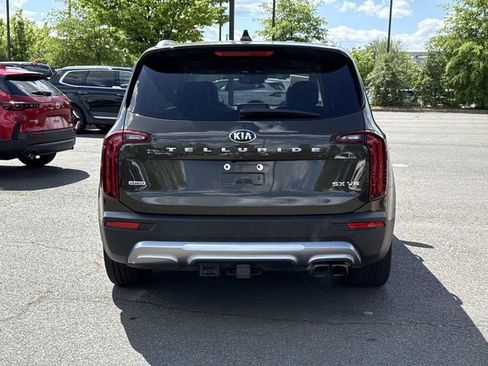 Used 2020 Kia Telluride SX w/ SX Prestige Package AWD/4WD image 3