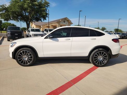 Used 2023 Mercedes-Benz GLC 300 4MATIC Coupe image 5