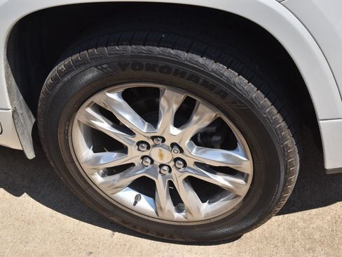 Used 2019 Chevrolet Traverse High Country AWD/4WD image 11