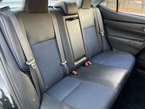 Used 2017 Toyota Corolla SE image 15