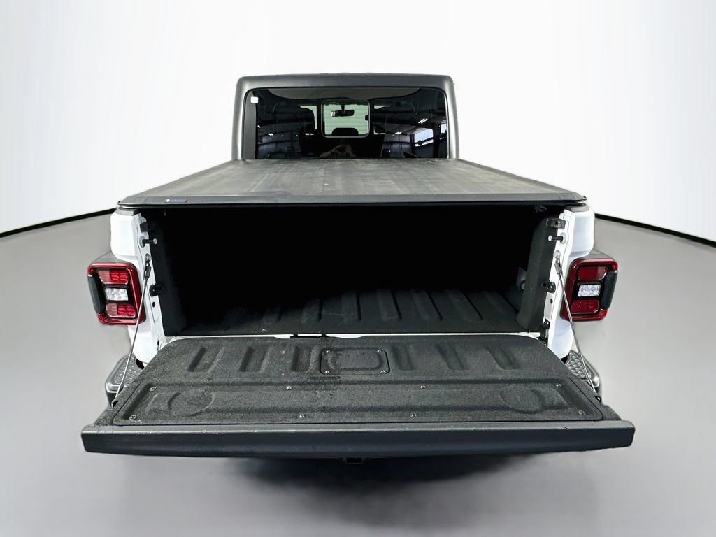 Used 2020 Jeep Gladiator Mojave AWD/4WD image 28