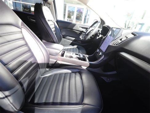 Certified 2022 Ford Edge SEL w/ Convenience Package image 12