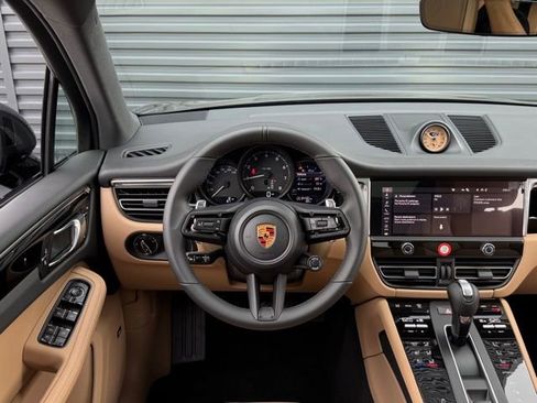 New 2026 Porsche Macan image 19