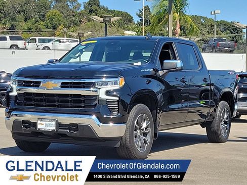 Certified 2024 Chevrolet Silverado 1500 LT AWD/4WD image 15