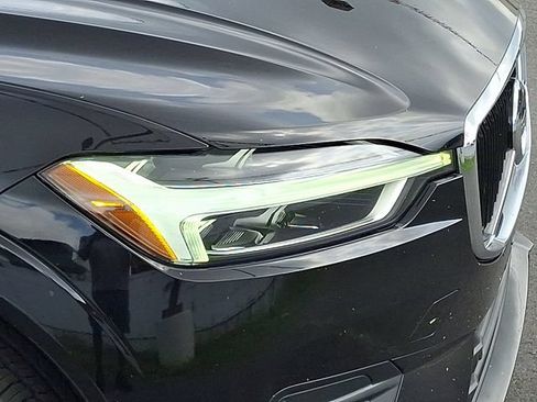 Used 2018 Volvo XC60 T6 Momentum w/ Convenience Package AWD/4WD image 28