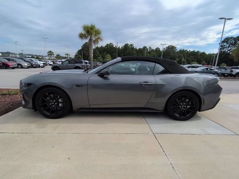 Used 2025 Ford Mustang GT Premium RWD image 7