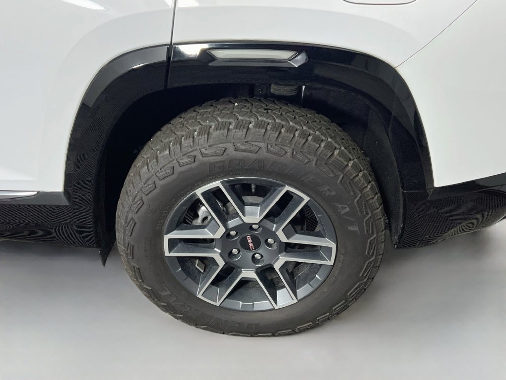 Certified 2026 GMC Terrain AT4 w/ Convenience Package III AWD/4WD image 25