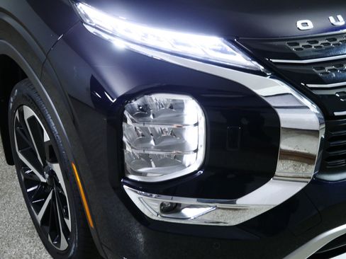 Used 2022 Mitsubishi Outlander SEL image 16