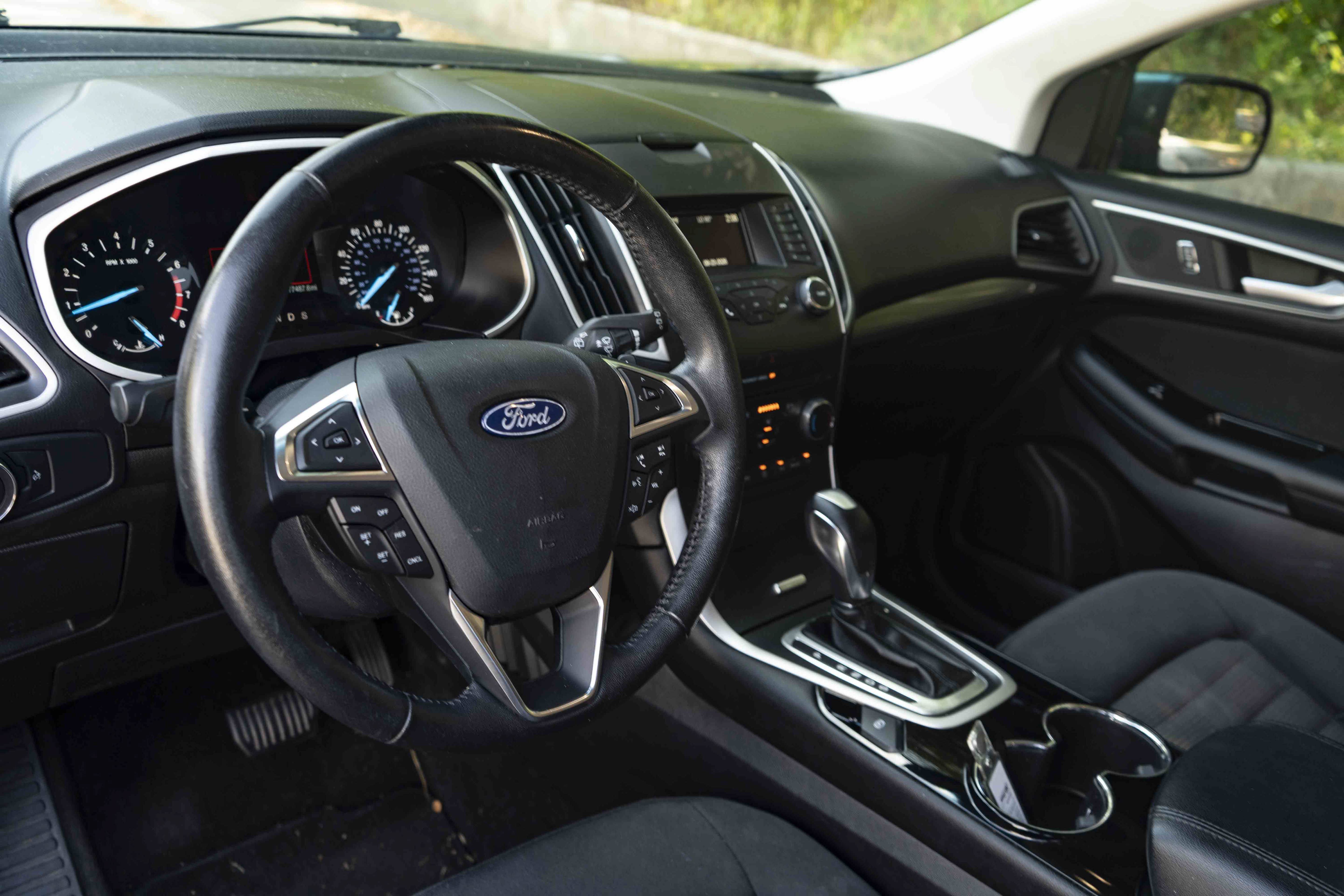 Used 2018 Ford Edge SEL FWD image 16