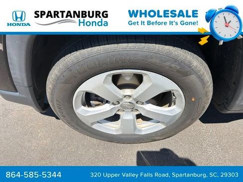 Used 2019 Jeep Compass Latitude FWD image 9