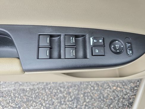 Used 2013 Honda Accord EX-L image 25