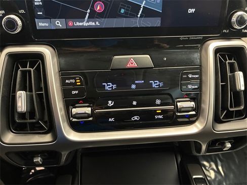 Used 2023 Kia Sorento S image 19
