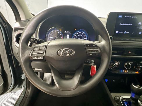 Used 2022 Hyundai Kona SE FWD image 17
