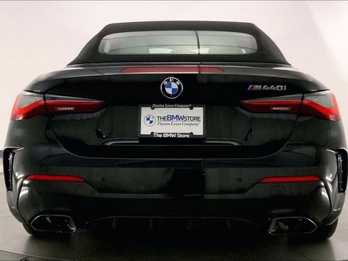 Certified 2023 BMW M440i Convertible w/ Premium Package RWD image 3