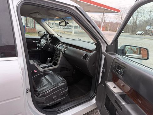 Used 2011 Ford Flex SEL w/ Rapid Spec Order Code image 14