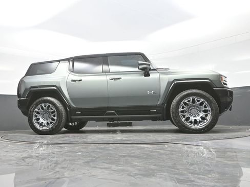 Used 2024 GMC Hummer EV 3X image 32