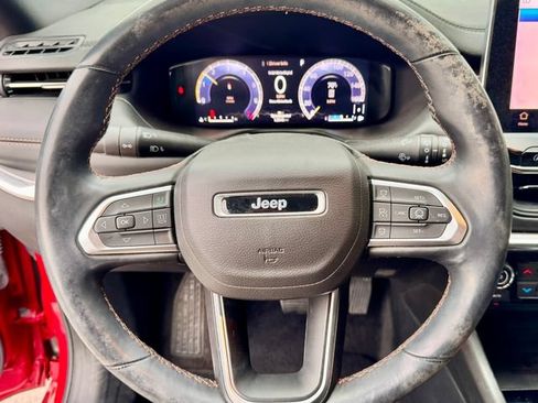 Used 2022 Jeep Compass Limited w/ (RED) Package AWD/4WD image 11