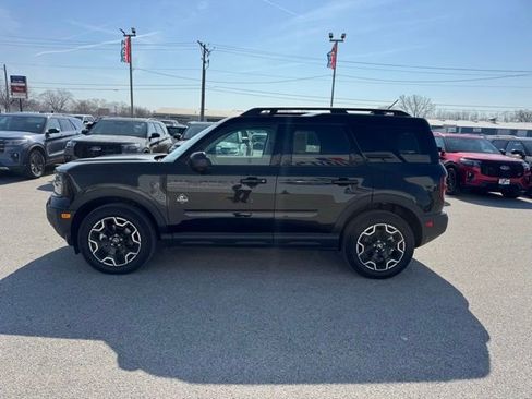 Used 2025 Ford Bronco Sport Outer Banks w/ Outer Banks Tech Package+ image 2