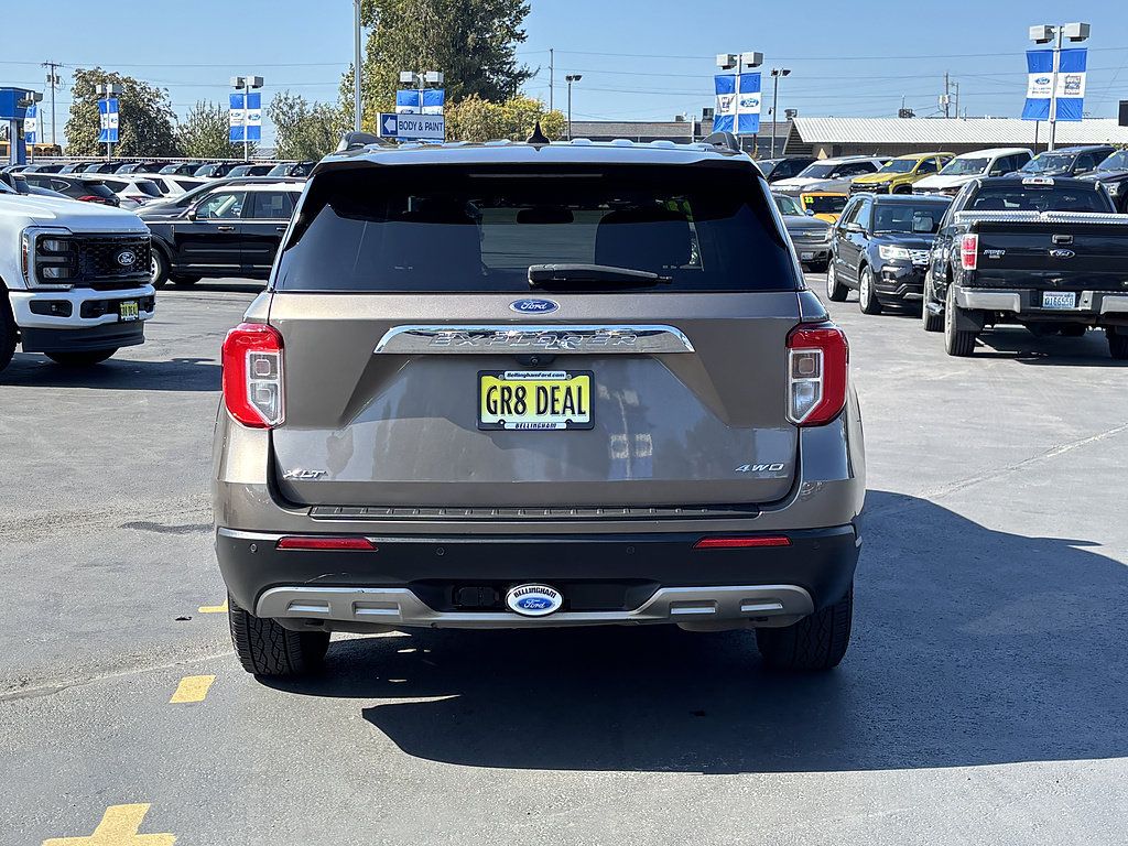 Used 2021 Ford Explorer XLT w/ Equipment Group 202A AWD/4WD image 6
