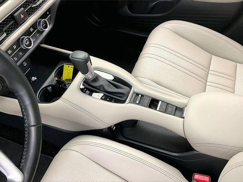 Certified 2026 Honda HR-V EX-L image 16