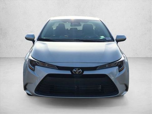 Used 2026 Toyota Corolla LE FWD image 2
