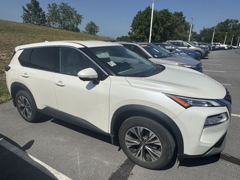 Used 2021 Nissan Rogue SV AWD/4WD image 1