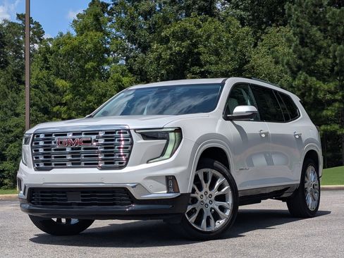 Used 2025 GMC Acadia Denali w/ Super Cruise Package FWD image 4