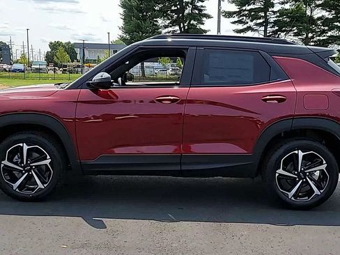 Used 2023 Chevrolet TrailBlazer RS w/ Convenience Package AWD/4WD image 5