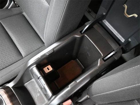 Used 2016 GMC Canyon SLE w/ SLE Convenience Package image 19