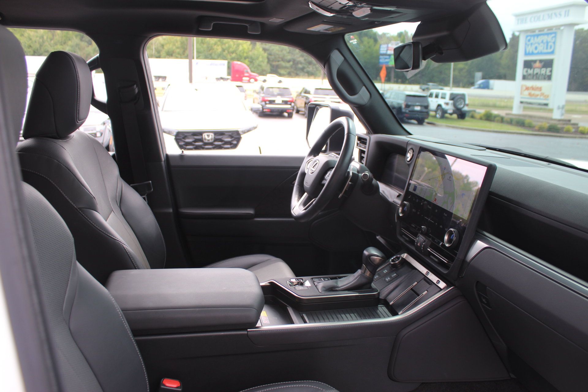 Used 2024 Lexus GX 550 w/ Accessory Package (Z1) AWD/4WD image 37