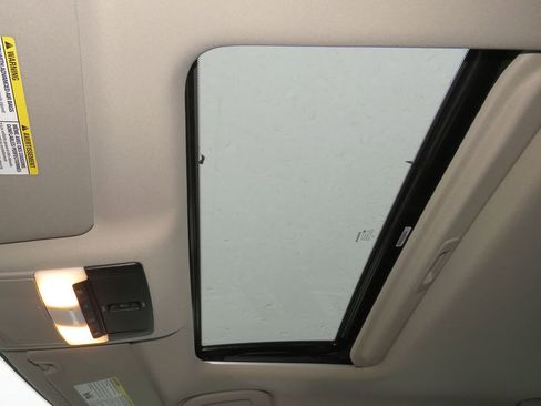 New 2025 Nissan Altima 2.5 SR w/ SR Premium Package image 9