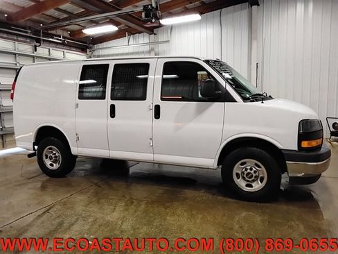 Used 2021 GMC Savana 2500 w/ Driver Convenience Package image 2