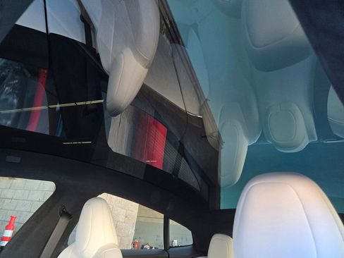 Used 2021 Tesla Model S Long Range image 16