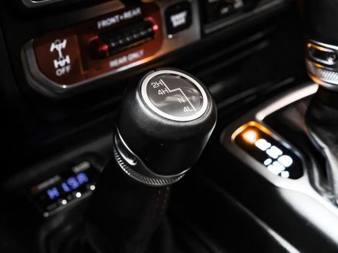 Used 2018 Jeep Wrangler Rubicon image 25