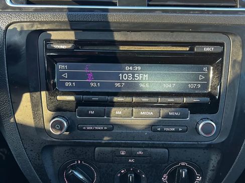 Used 2014 Volkswagen Jetta S image 17