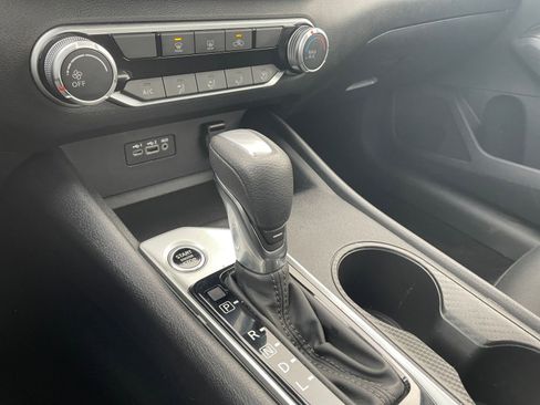 Used 2025 Nissan Altima 2.5 SV image 40