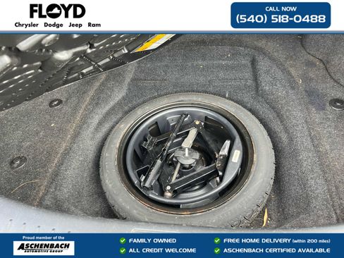 Used 2006 Cadillac DTS w/ Trunk Convenience Package FWD image 25