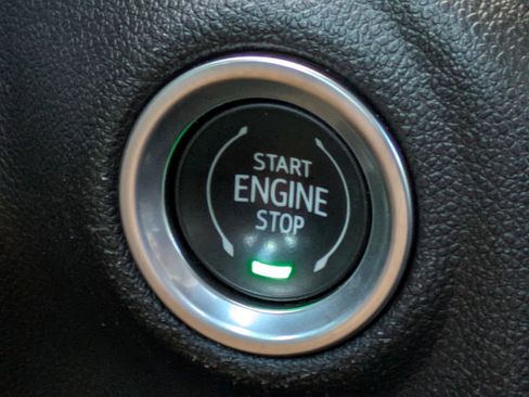 Used 2021 Chevrolet Silverado 1500 RST AWD/4WD image 32