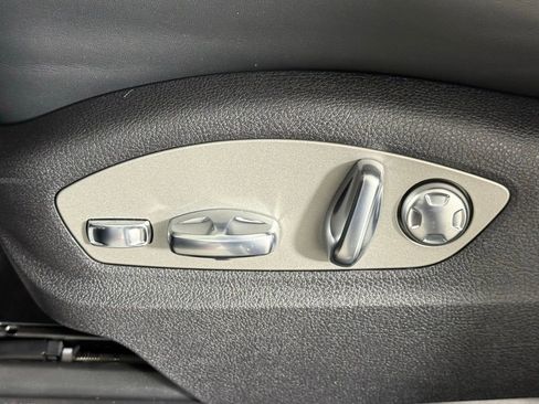 Certified 2026 Porsche Macan AWD/4WD image 29