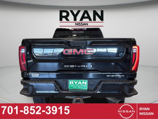 Used 2024 GMC Sierra 2500 Denali w/ Technology Package AWD/4WD image 4