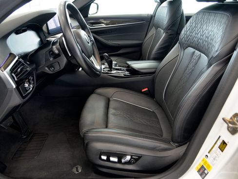 Used 2021 BMW 530e xDrive AWD/4WD image 15
