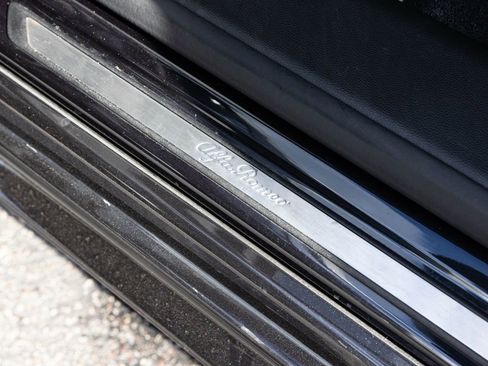 Used 2024 Alfa Romeo Stelvio Veloce image 27