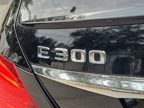 Used 2017 Mercedes-Benz E 300 image 7