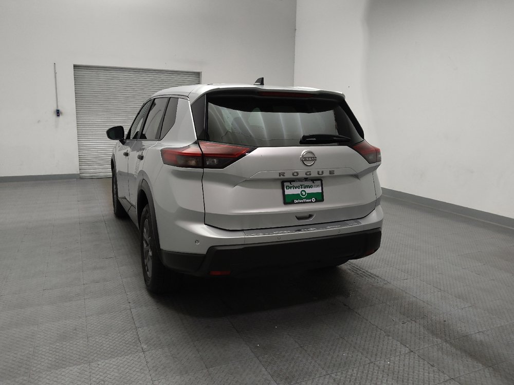 Used 2024 Nissan Rogue S FWD image 6