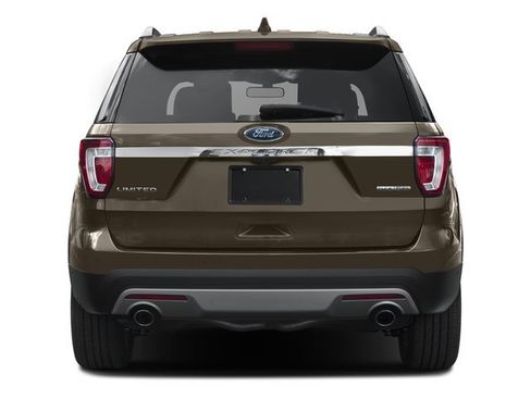 Used 2017 Ford Explorer Limited w/ Equipment Group 301A FWD image 8