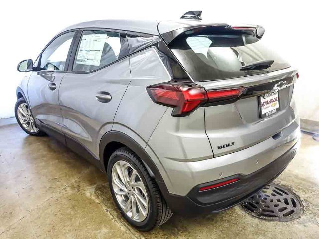 New 2027 Chevrolet Bolt LT w/ Comfort Package FWD image 7