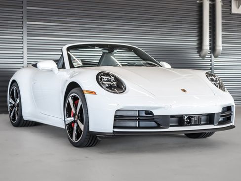 New 2026 Porsche 911 Carrera 4S image 7